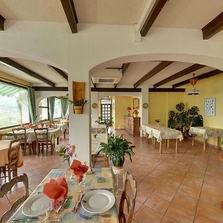La Bonne Auberge Ризул Екстериор снимка