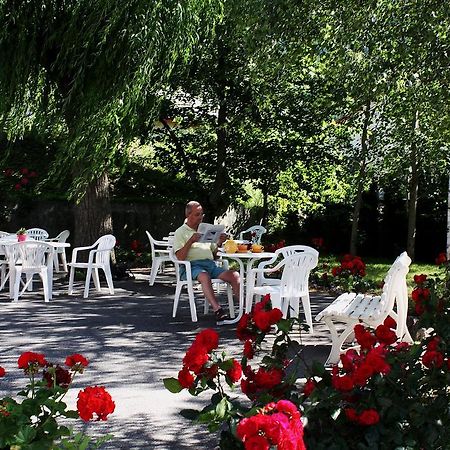 La Bonne Auberge Ризул Екстериор снимка