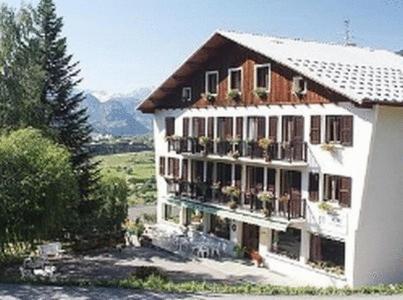 La Bonne Auberge Ризул Екстериор снимка